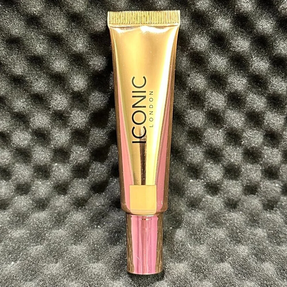 ICONIC London color beach